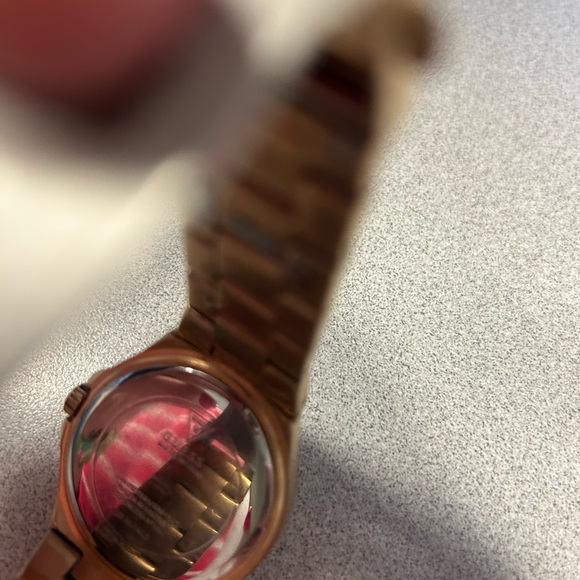 GUESS Watch - Picture 6 of 7